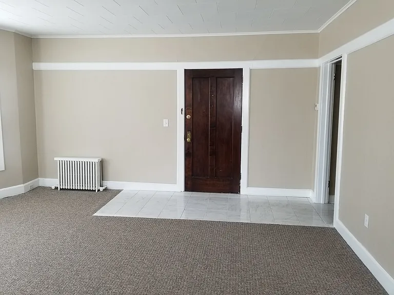 209 N Suffolk St #3 — Photo 8
