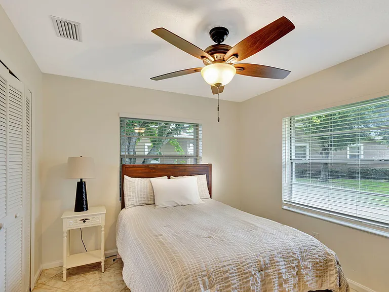 13796 Yarmouth Dr — Photo 15