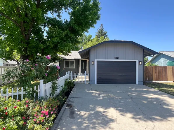 2590 Toyon St, Anderson, CA 96007