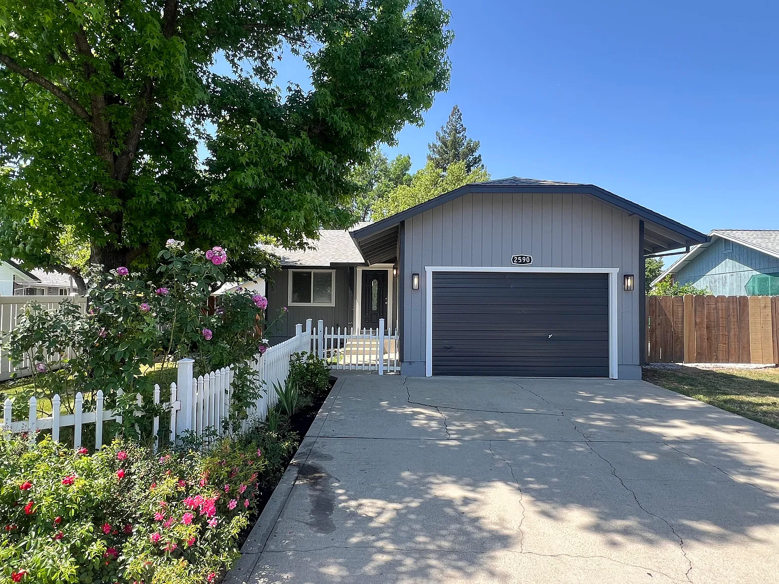2590 Toyon St photo 1