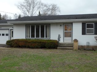 585 7th St SE, Cokato, MN 55321