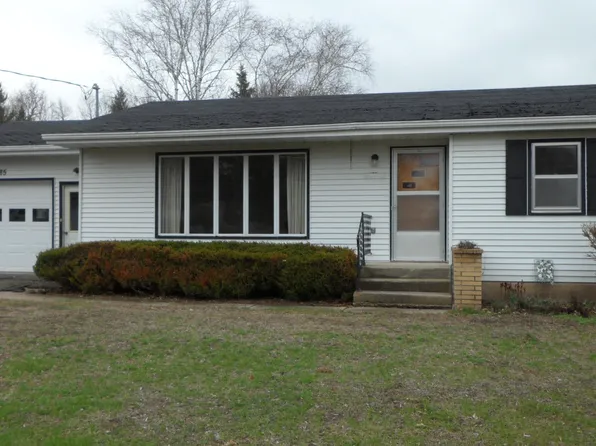 585 7th St SE, Cokato, MN 55321