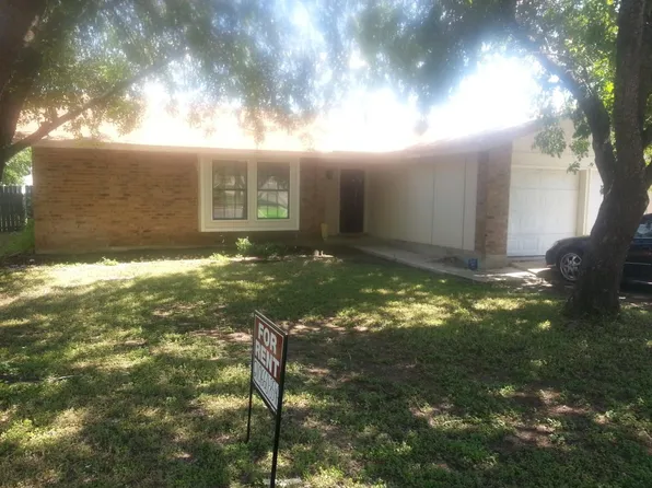 9714 Adams Hill Dr, San Antonio, TX 78245