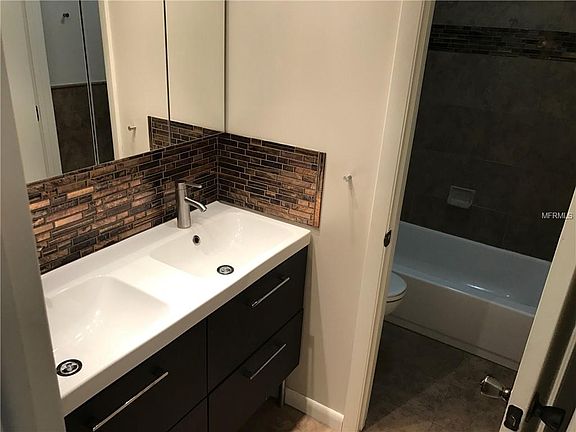 3rd image of 3909 W Cleveland St APT 201