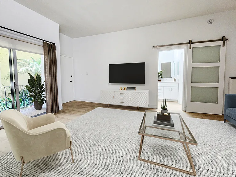 12340 Rochester Ave — Photo 5