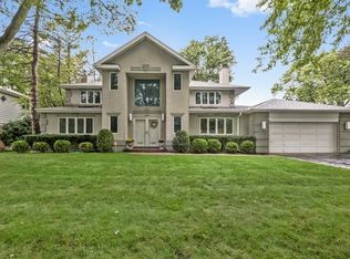 519 Meadow Dr W, Wilmette, IL