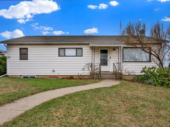 225 E 2nd St, Spangle, WA 99031