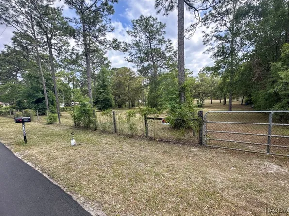 5720 W Nobis Cir, Homosassa, FL 34448