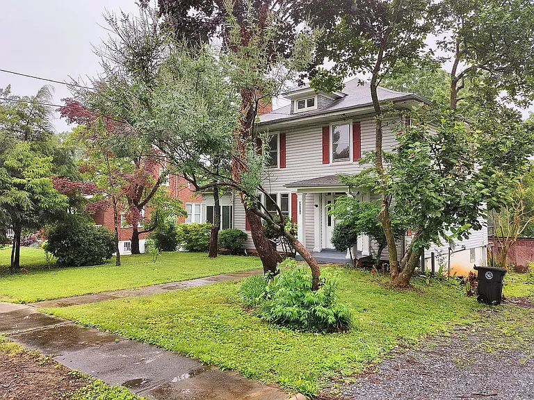 3704 Nicholas St — Photo 3