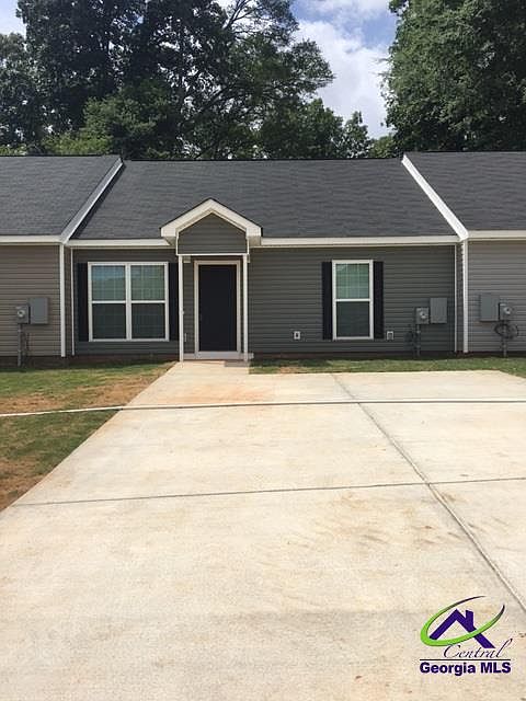 1st image of 106 Pershing Place Ct