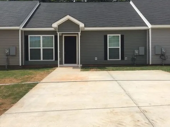 106 Pershing Place Ct, Warner Robins, GA 31088