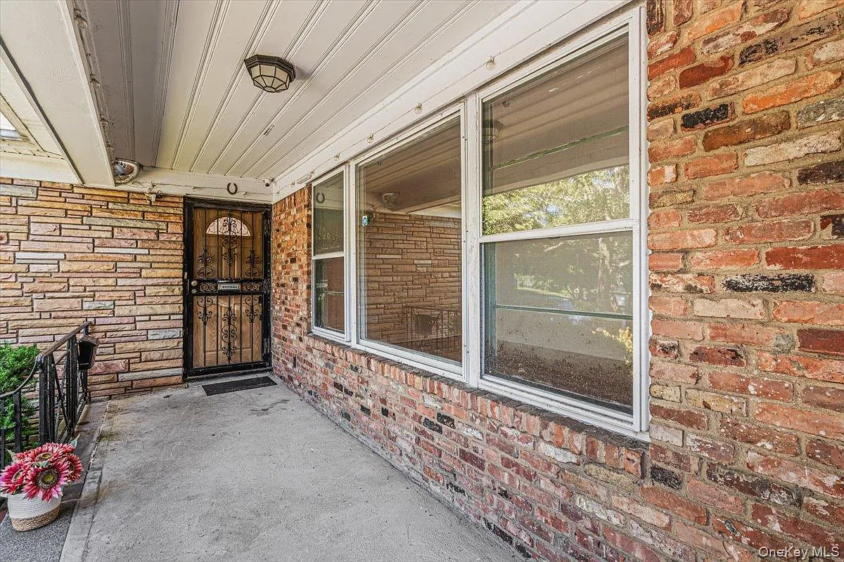 3 bed, 4.0 bath, 2880 sqft, $5,300 — Photo 4