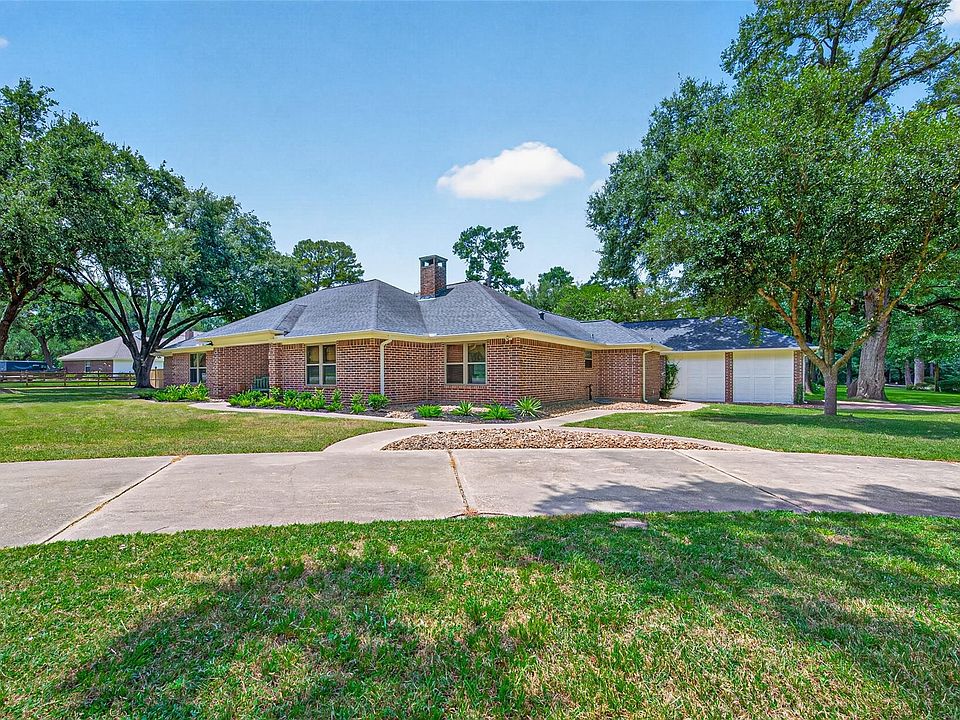 1st image of 18903 Grosbeak Ln
