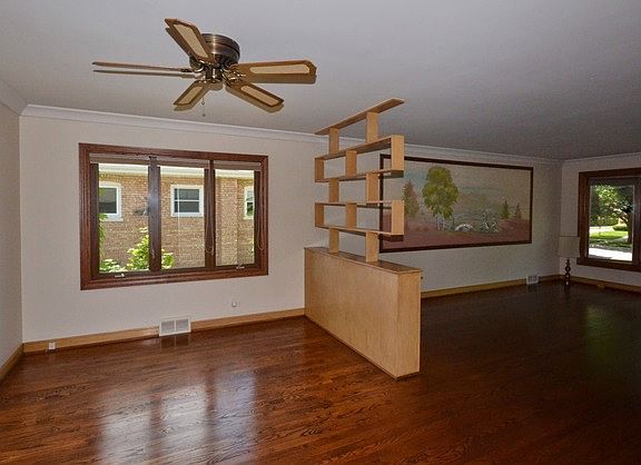 3rd image of 10207 Kedvale Ave