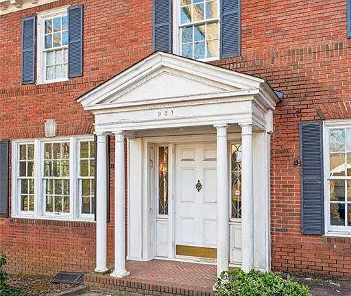 3rd image of 931 Briarcliff Rd