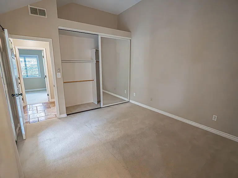24022 Rockridge Ct — Photo 10