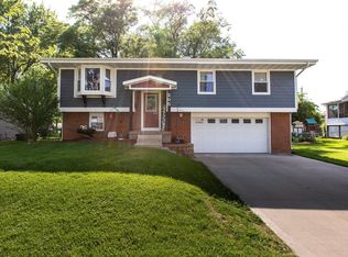 205 Whitehall Dr, O'Fallon, IL 62269