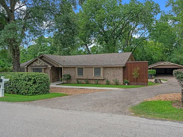 23560 Tri Lakes Rd, Montgomery, TX 77316