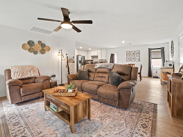 5875 Coahulia Rdg — Photo 3