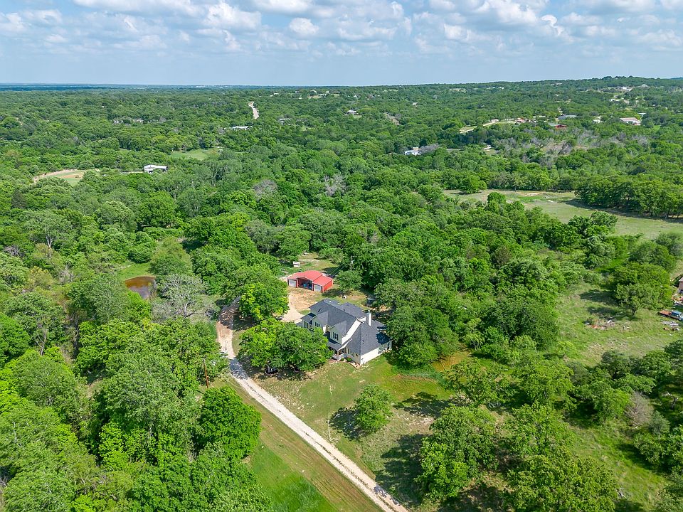 1st image of 203 Saddle Ridge Ct