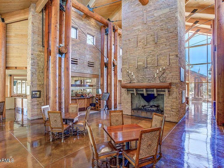 805 N Grapevine Cir — Photo 41