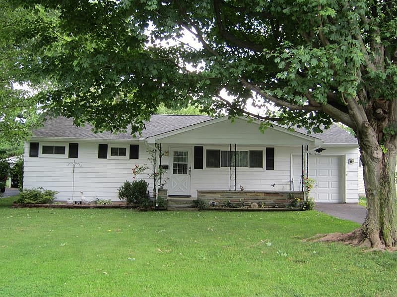 1st image of 113 W Josie Ave