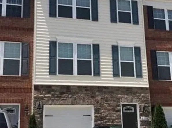 136 Tree Line Dr, Fredericksburg, VA 22405