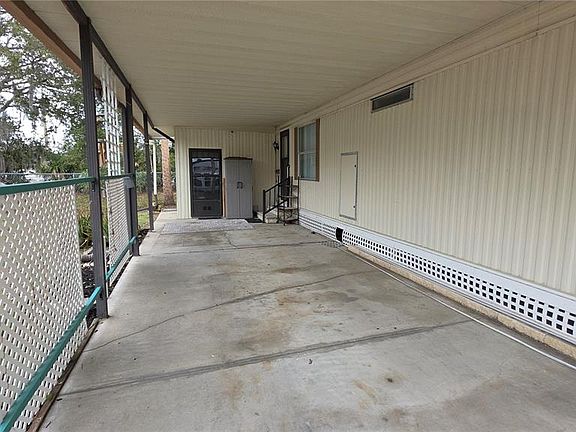 2nd image of 252 Pinewood Dr