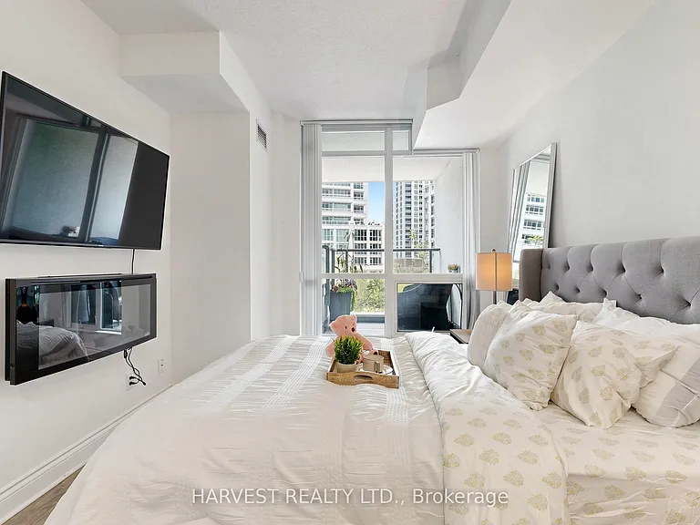 209 Fort York Blvd #380 — Photo 22