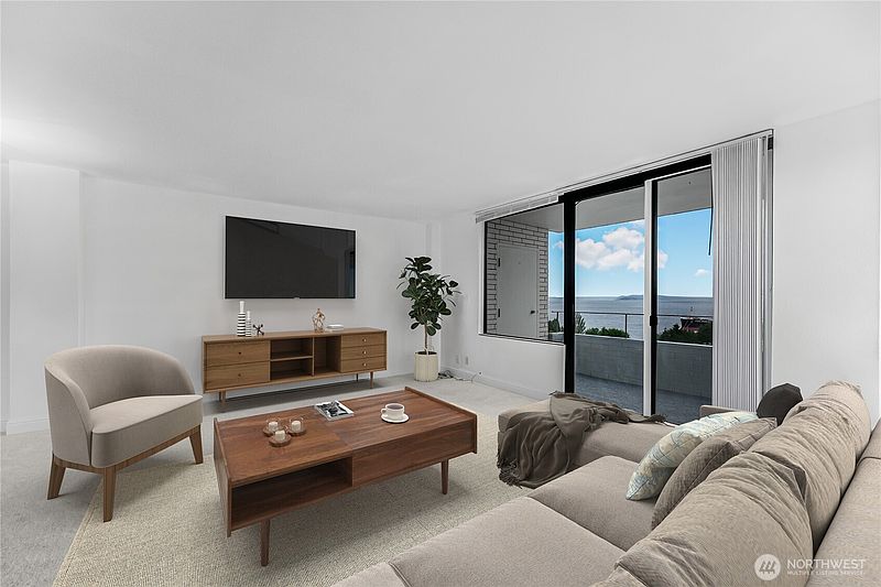 2nd image of 521 5th Avenue W #306