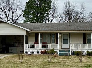 308 E Cleveland St, Prairie Grove, AR 72753