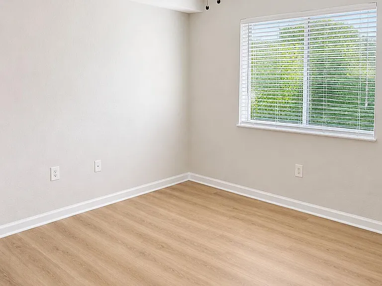 141 SW Palm Dr #306 — Photo 15