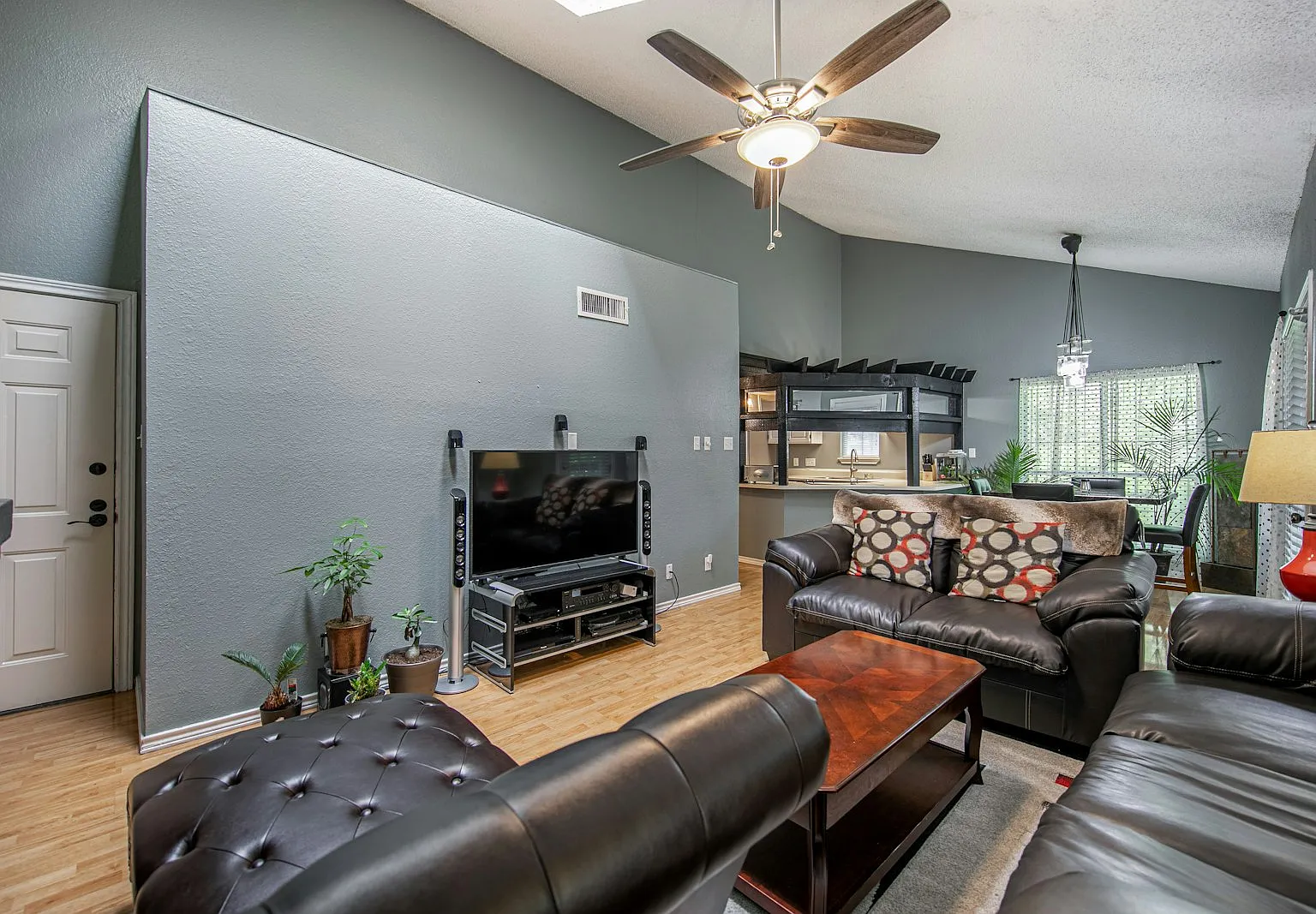8611 Datapoint Dr Unit 46 — Photo 4