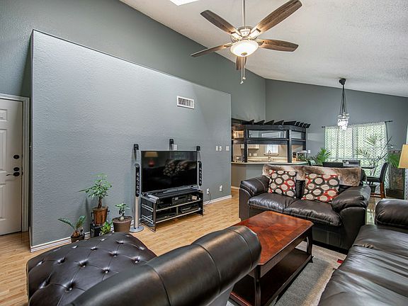 4th image of 8611 Datapoint Dr APT 46
