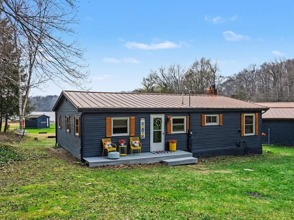 14758 Hideaway Dr, Vandalia, MI 49095