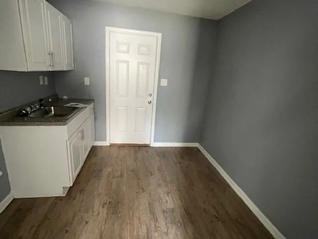 1572 Hanauer St #B — Photo 6