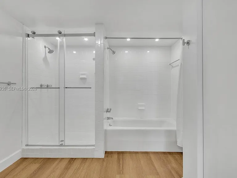 200 Golden Isles Dr #203 — Photo 27