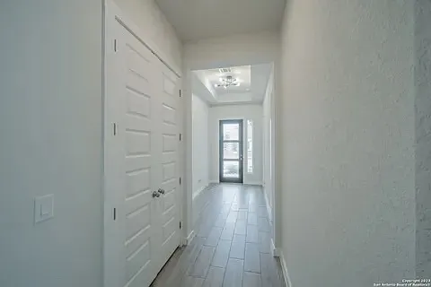106 Valencia — Photo 35
