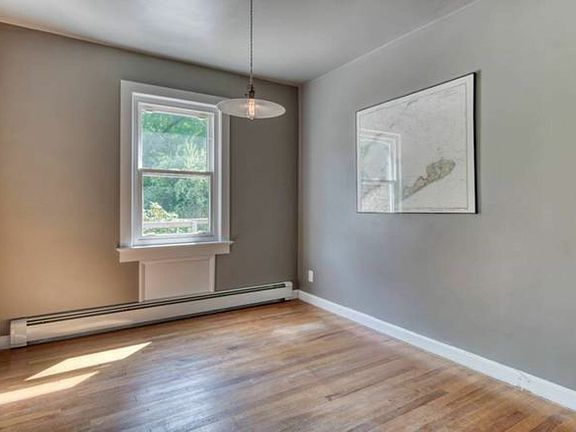 3rd image of 43 Oakland Ave