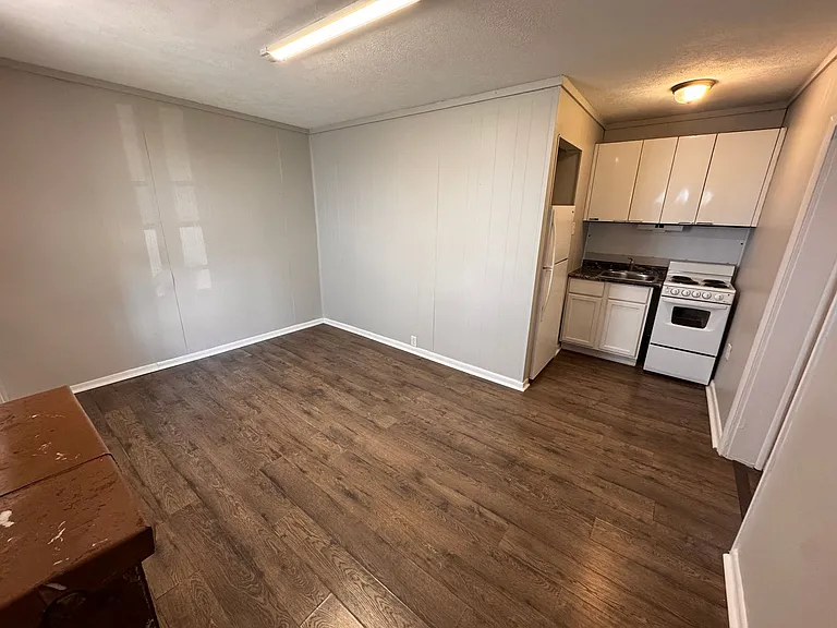 618 S Center St — Photo 2