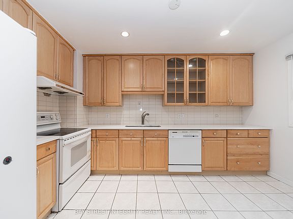 2nd image of 6 Sandy Haven Dr