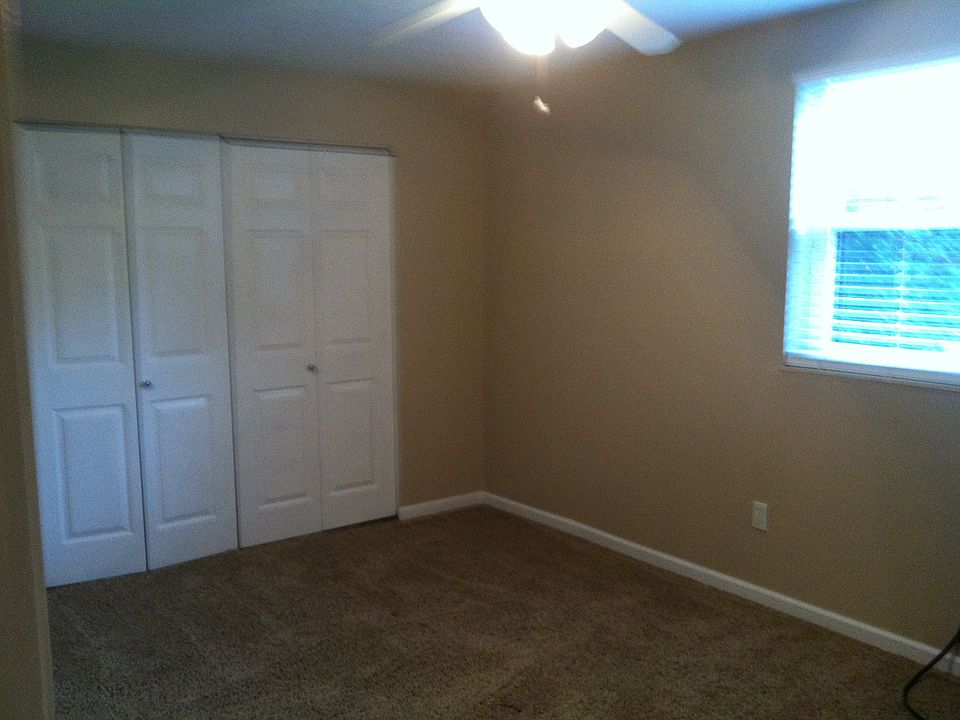 1st image of 801 Lancashire Dr APT 2