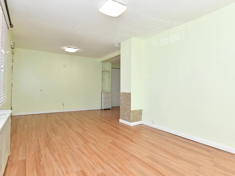 26 Charles St #1 — Photo 8