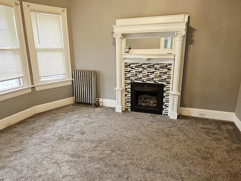 1629 Vine St — Photo 2