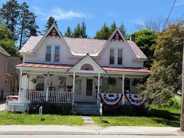8-10 Caernarvon Street, Fair Haven, VT 05743