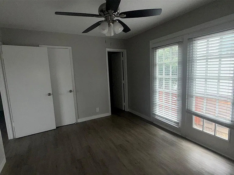 1660 Richmond Ave #12 — Photo 9
