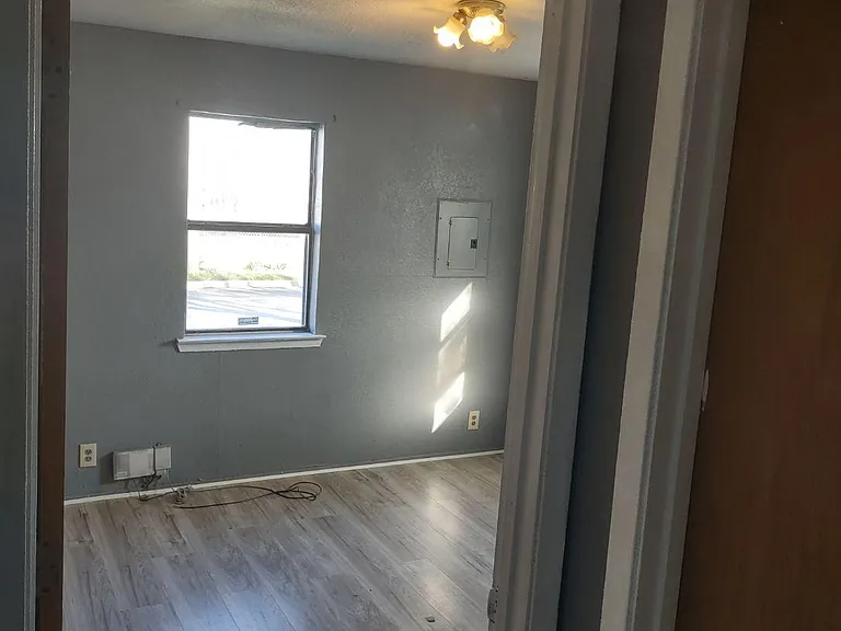 205 Elm St — Photo 6
