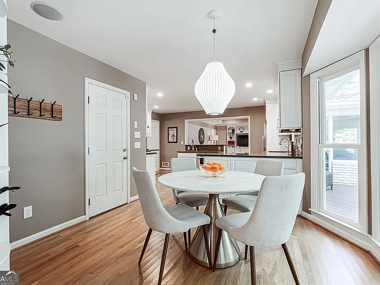 485 Riverside Pkwy — Photo 29