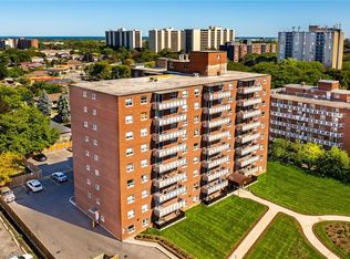 851 Queenston Rd #604, Hamilton, ON L8G1B4