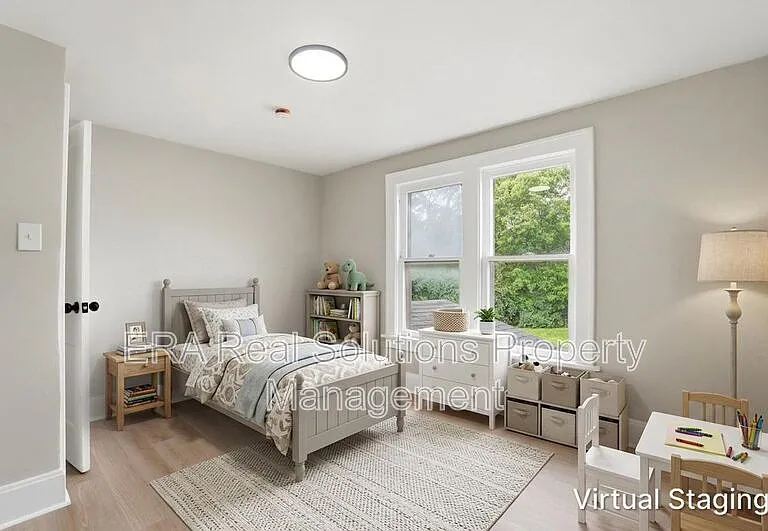 394 S Guilford Ave — Photo 4